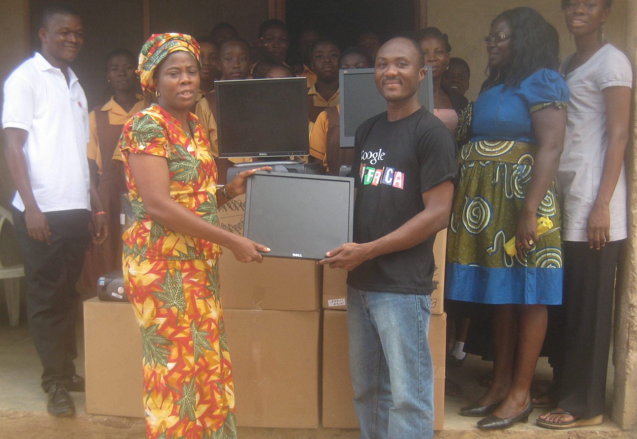 AIR Donates Computers in Madina