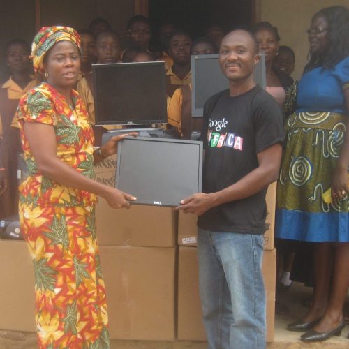 AIR Donates Computers in Madina
